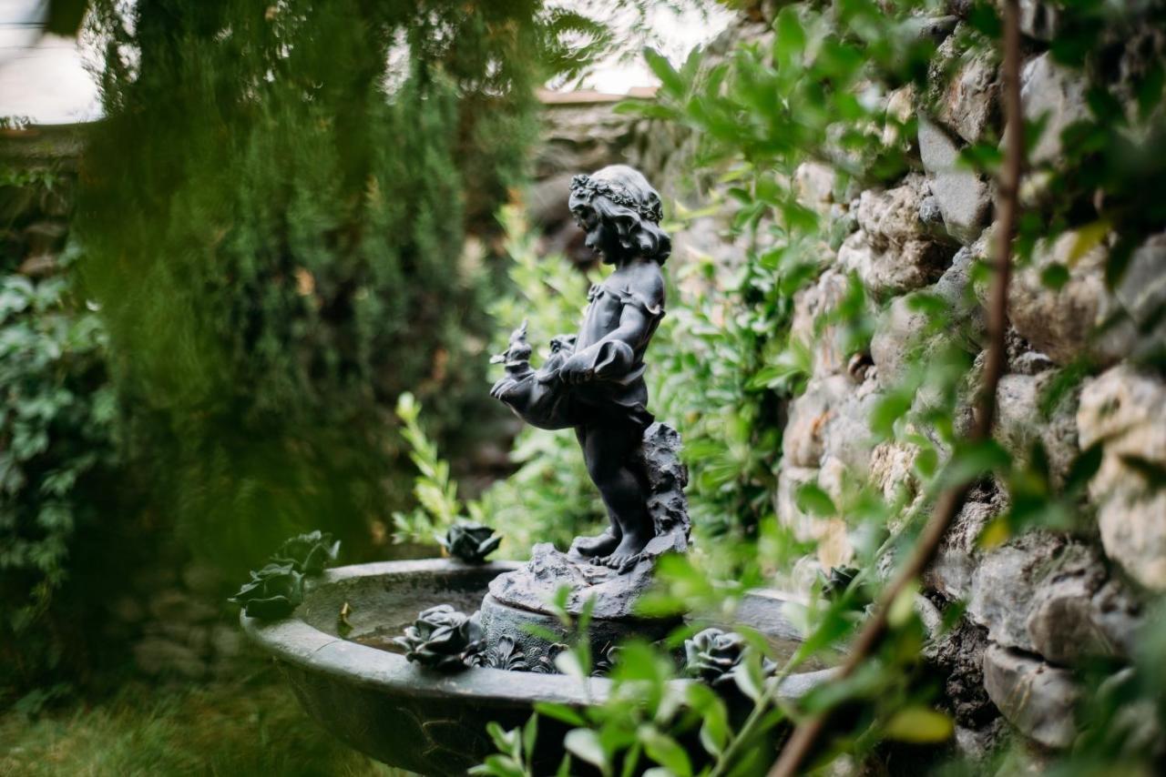 Chateau Eniseli 外观 照片